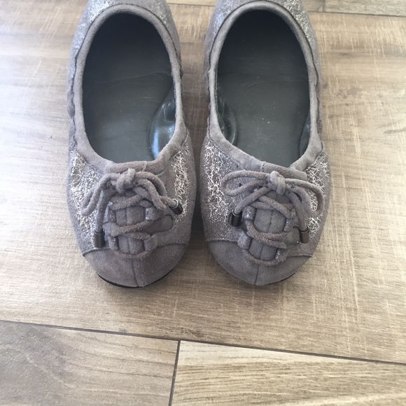 COLE HAAN BALLET FLATS - Picture 2 of 5